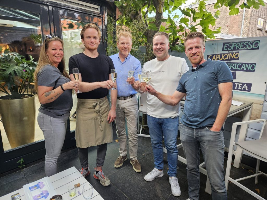 Broodje Bram en 'T Bremmetje worden shirtsponsor VEW 1