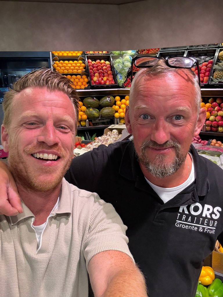 Kors Traiteur Groente & Fruit nieuwe reclamebordsponsor van VEW